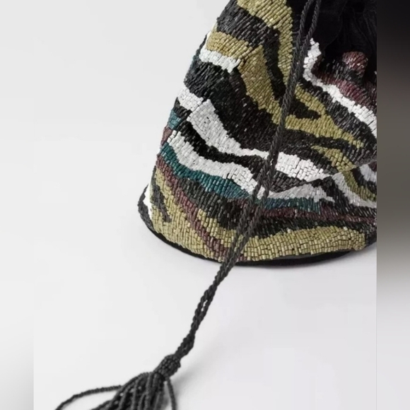 Zara Beaded Safari Velvet Bucket Bag Crossbody Multicoloured Tassels Beaded - Picture 5 of 12